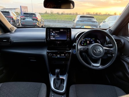 2023 Toyota Yaris Cross - thumbnail 9