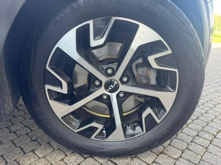 2023 Kia Sportage - thumbnail 9