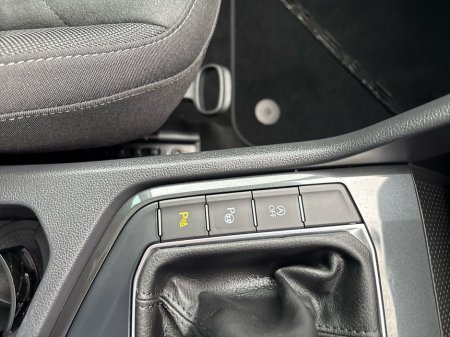 2022 Volkswagen Tiguan 2.0 TDI 150HP Elegance €34,975 thumbnail