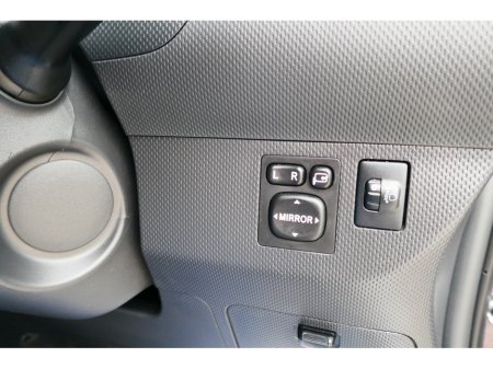 2011 Toyota Urban Cruiser 1.4 D-4D AWD 5DR €6,500 thumbnail