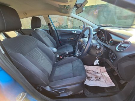 2014 Ford Fiesta - thumbnail 10