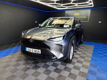 2025 Toyota Yaris Cross - thumbnail 6