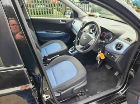 2017 Hyundai i10 - thumbnail 8