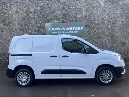 2023 Toyota Proace City City Icon L1 HDi 100 €16,495