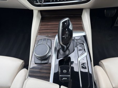 2022 BMW 5 Series - thumbnail 20