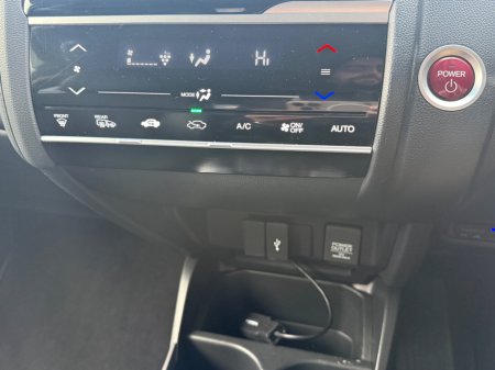 2016 Honda Fit - thumbnail 15