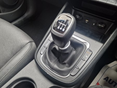 2021 Hyundai Kona Kauai Executive Plus 2tone 5DR €19,950 thumbnail