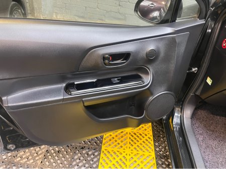 2017 Toyota Aqua 2017 hybrid auto €10,995 thumbnail