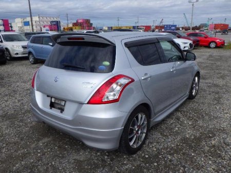 2014 Suzuki Swift - thumbnail 6