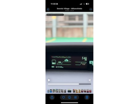 2013 Toyota Prius - thumbnail 10