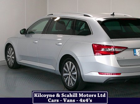 2017 Skoda Superb - thumbnail 11