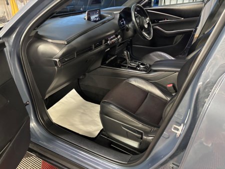 2023 Mazda CX-30 2.0P MHEV 122ps HOMURA 6AT €25,950 thumbnail