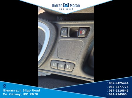 2021 Toyota Yaris HYBRID AUTO 4DR €12,950 thumbnail