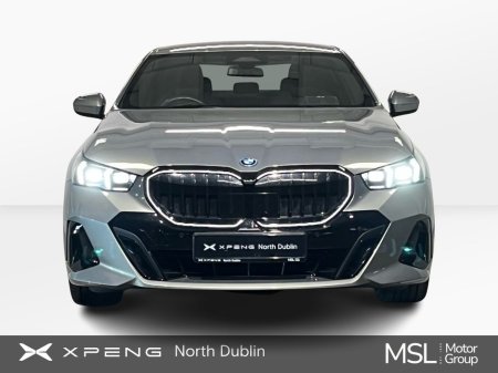 2024 BMW 5 Series - thumbnail 11