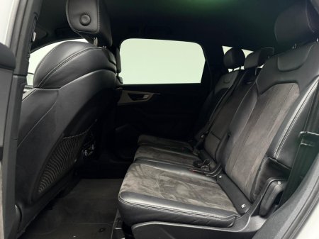 2019 Audi Q7 - thumbnail 13