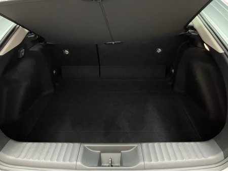 2025 Toyota Prius - thumbnail 7