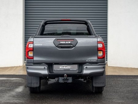 2026 Toyota Hilux - thumbnail 5