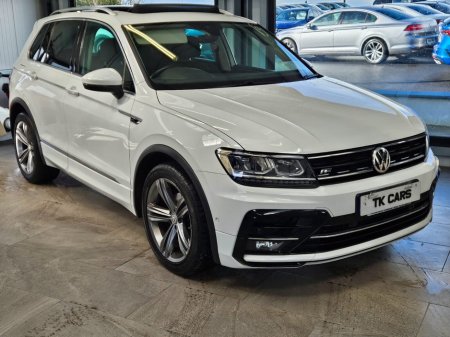2017 Volkswagen Tiguan - thumbnail 1