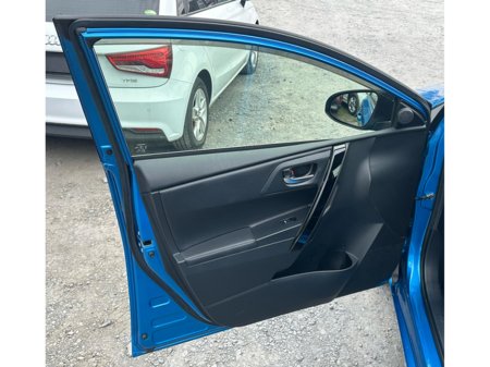 2016 Toyota Auris 1.8 Petrol-Hybrid Automatic Low Mileage (3172) €14,995 thumbnail