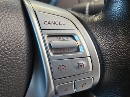 2019 Nissan Navara - thumbnail 10