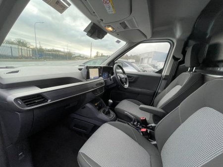 2025 Ford Courier - thumbnail 10