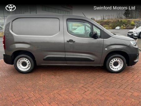 2023 Toyota Proace City 1.5 GX SWB 650KG 3 3DR €18,500