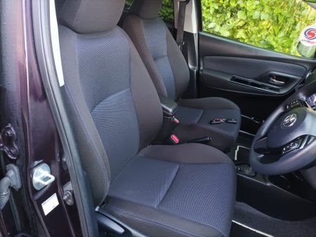 2015 Toyota Yaris 1.3  1320CC 4 CYLINDER PETROL AUTOMATIC PUSH BUTTON START FACTORY IMMOBILISER TOYOTA SAFETY SENSE ONLY 50,176KMS COMPREHENSIVE SERVICE HISTORY (10 STAMPS) JUST FULLY SERVICED NEW NCT& 1 YEAR ROADTAX €11,749 thumbnail