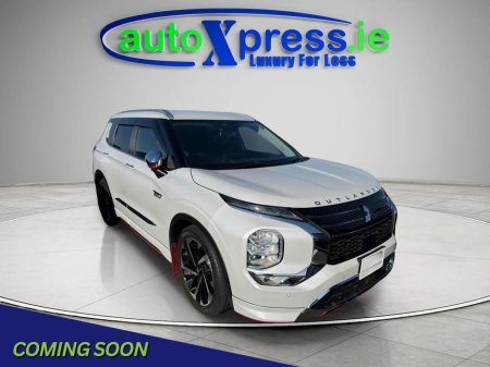 2022 Mitsubishi Outlander - thumbnail 1