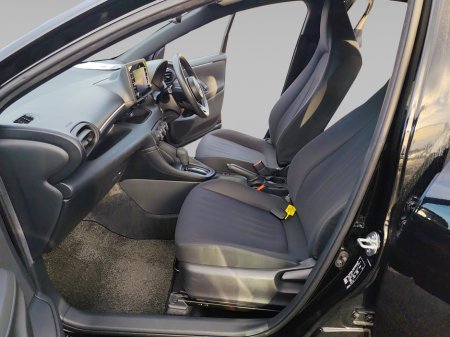 2020 Toyota Yaris - thumbnail 10