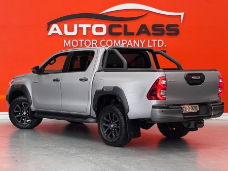 2023 Toyota Hilux - thumbnail 7