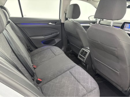2023 Volkswagen Golf 1.0 LIFE TSI MHE MHEV 110HP 5 thumbnail