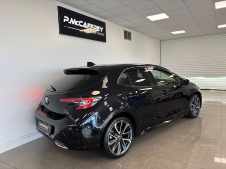 2022 Toyota Corolla 1.8 Hybrid Luna Sport Hatchback €23,850 thumbnail