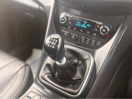 2016 Ford Kuga COMMERCIAL TITANIUM 4SEATS FWD 2.0 15 150PS 4 €10,750 thumbnail