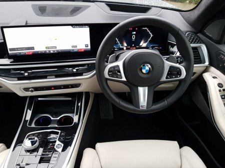 2025 BMW X7 xDrive40d M Sport €179,995 thumbnail