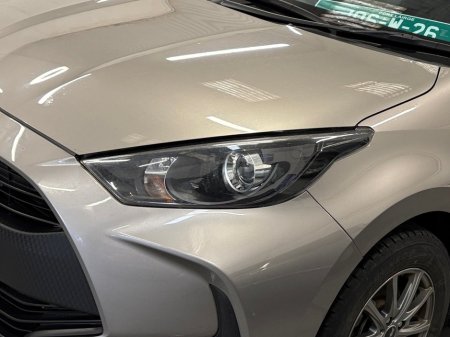 2020 Toyota Yaris - thumbnail 10