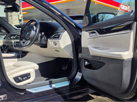 2022 BMW 7 Series - thumbnail 10