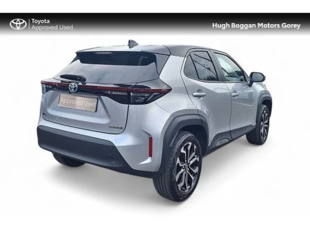 2025 Toyota Yaris Cross YARIS CROSS LUNA SPORT BI €33,950