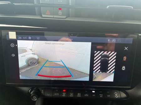 2026 Alfa Romeo Junior Ibrida €44,345 thumbnail