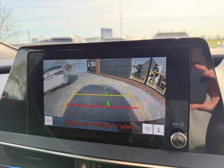 2023 Toyota Prius - thumbnail 25