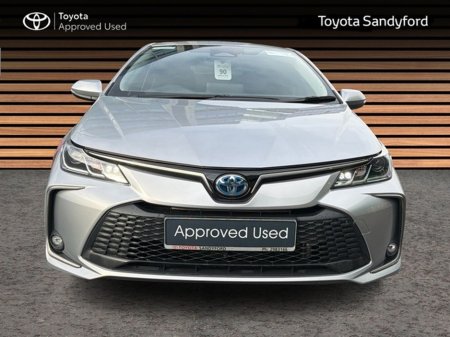 2025 Toyota Corolla COROLLA LUNA SPORT SALOON €34,945 thumbnail