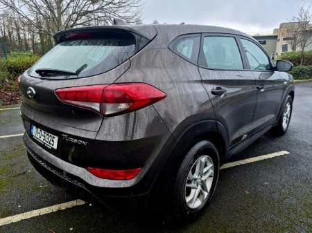 2017 Hyundai Tucson 1.7 D Comfort €12,999 thumbnail