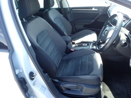 2018 Volkswagen Golf 1.4 Highline Tech Edition €18,950 thumbnail