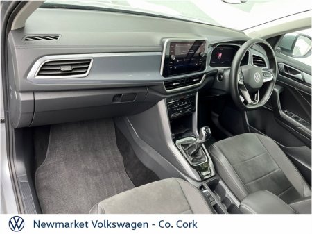 2023 Volkswagen T-Roc - thumbnail 24