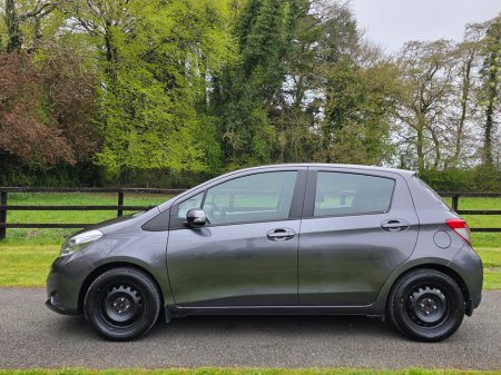 2012 Toyota Yaris - photo 5