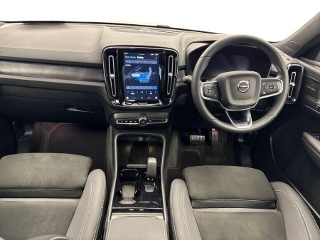 2023 Volvo XC40 - thumbnail 8