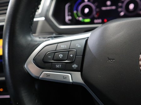 2022 Volkswagen Tiguan *98* LIFE TSI PHEV S-A DSG €29,700 thumbnail