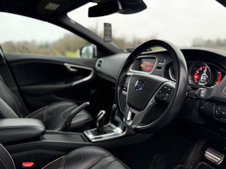 2014 Volvo V40 2.0 T5 (245hp) R-Design Geartronic €11,900 thumbnail