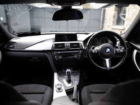 2013 BMW 3 Series - thumbnail 16