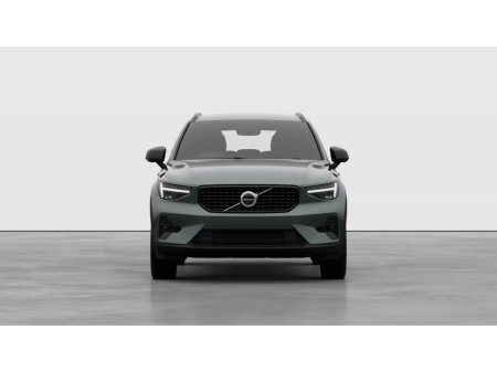 2026 Volvo XC40 - thumbnail 3