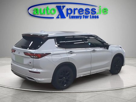 2022 Mitsubishi Outlander - thumbnail 7